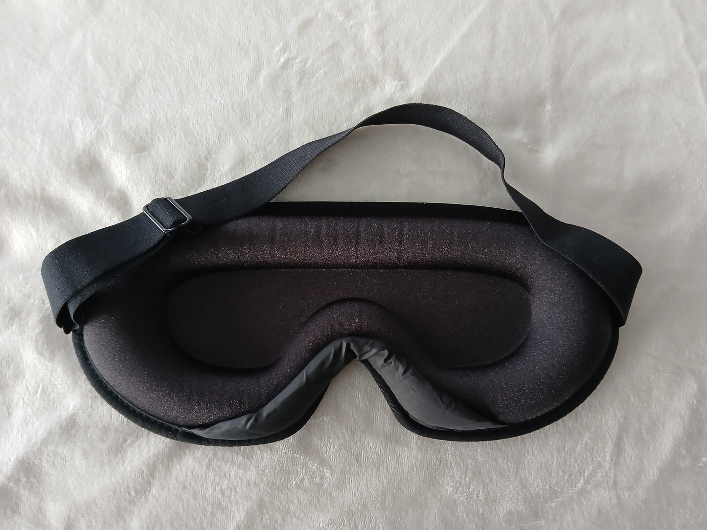 Sovemaske i Silk-Sateng – Total Mørklegging & Bedre Søvn
